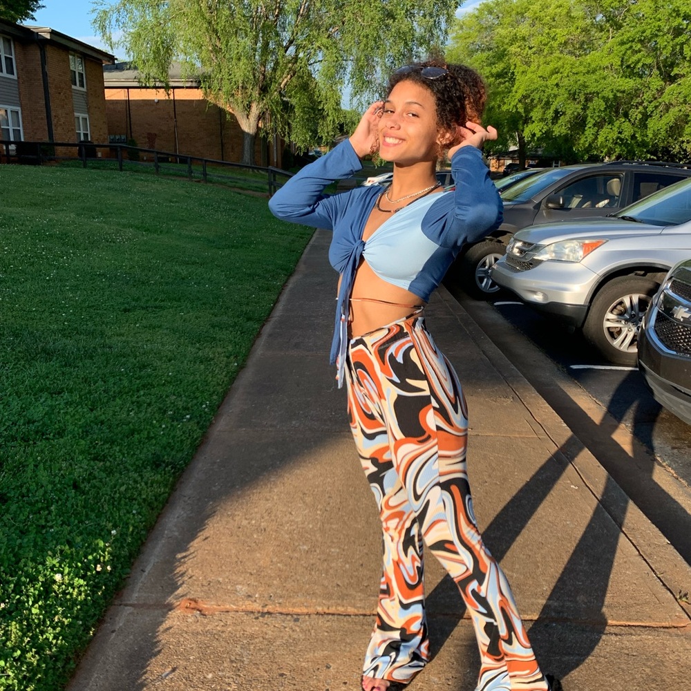 Cute retro pants! Love these so much! Very comfy❤️